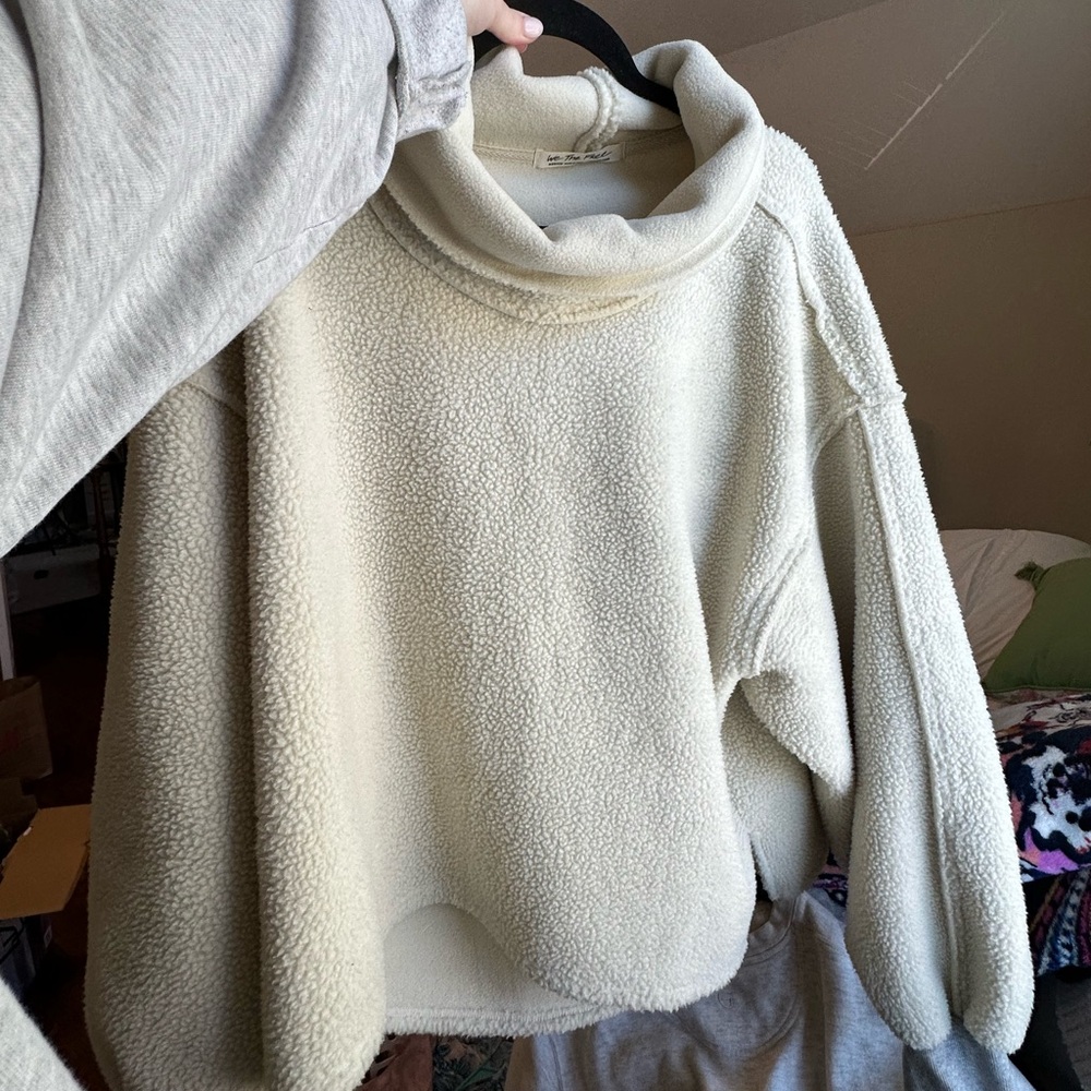 Cream free people Elk Mountain Fleece pullover size M